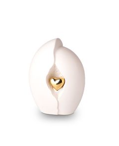White ceramic keepsake urn with gold-coloured heart