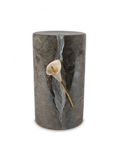 Ceramic funeral urn with calyx