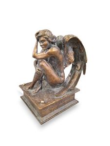 Urn for ashes ‘Angel of Reflection’ in various colours