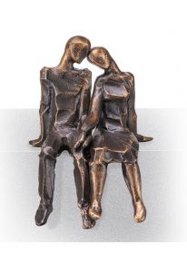 Grave Sculpture 'Seated Couple' – 3D, freestanding, dowel on the bottom