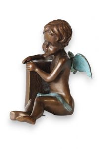 Grave sculpture tombstone