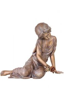 Memorial Statue of Mourner with Rose – 3D, freestanding, dowel on the bottom