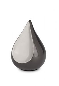 Teardrop keepsake urn