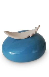 Baby (premature) cremation urn 'Feather'